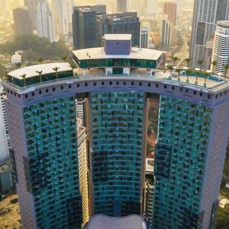 Sky Suites With Klcc Twin Tower View By Irent365 Kuala Lumpur Luaran gambar