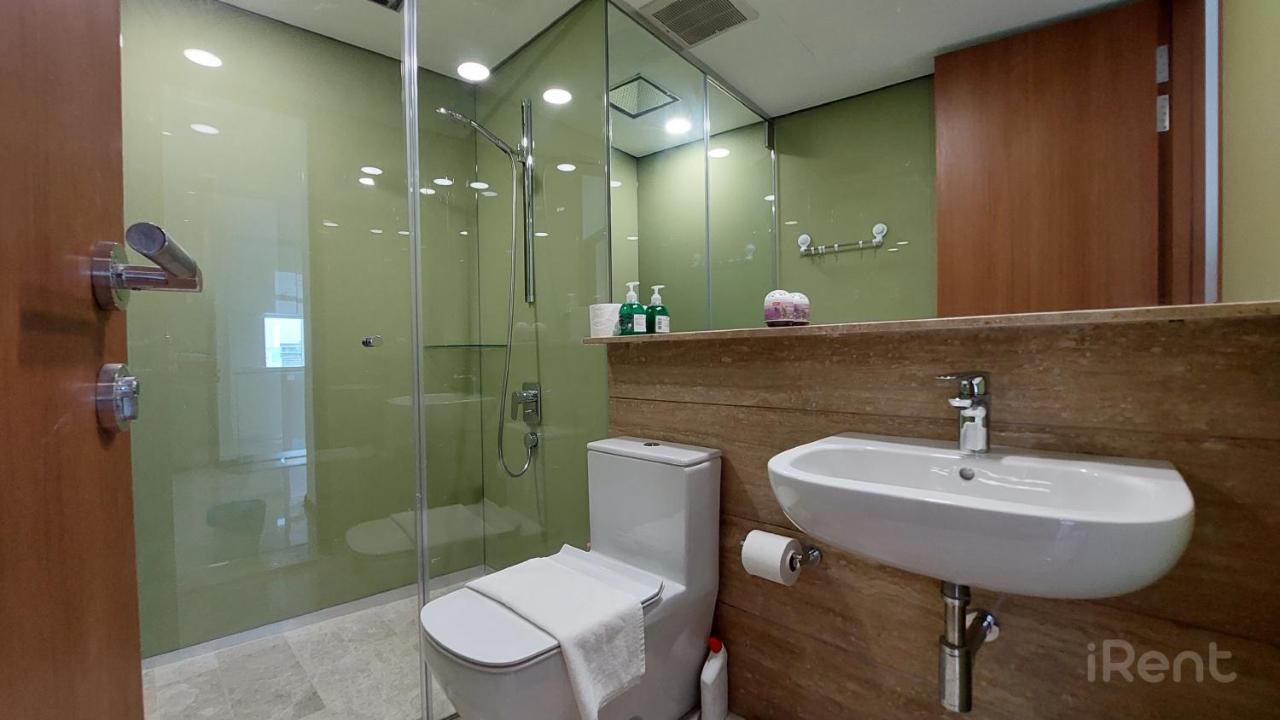 Sky Suites With Klcc Twin Tower View By Irent365 Kuala Lumpur Luaran gambar