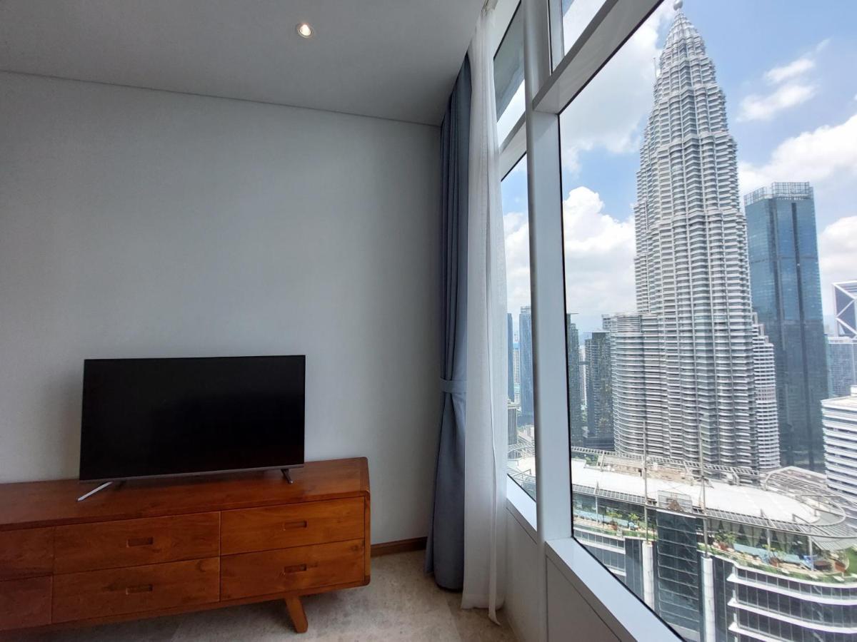 Sky Suites With Klcc Twin Tower View By Irent365 Kuala Lumpur Luaran gambar