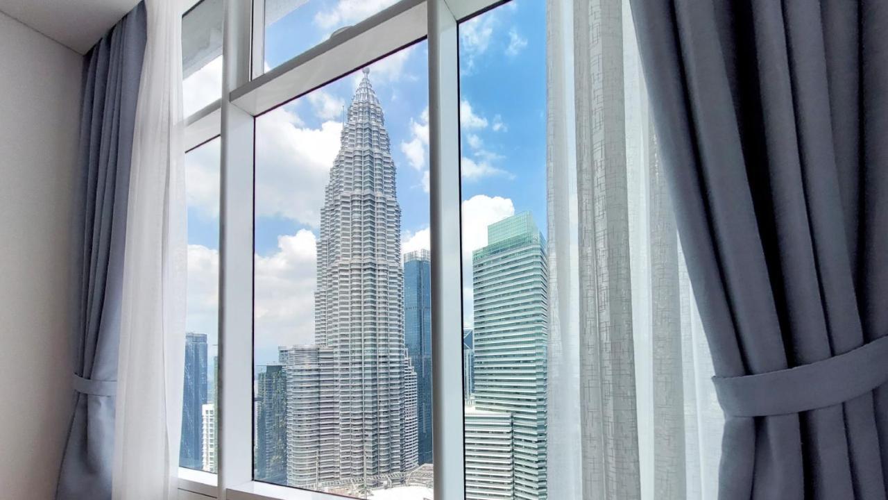 Sky Suites With Klcc Twin Tower View By Irent365 Kuala Lumpur Luaran gambar